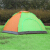 盛源二層ドア開けて、テント2人のカップルテ－ト防風防水キャンプレジカ－アウドアレジャー防水布地網の対流風通しが良いオレンジグリーン